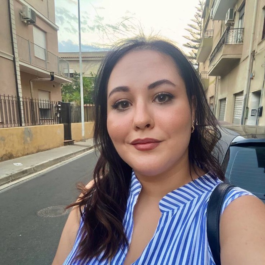 Marina, 35